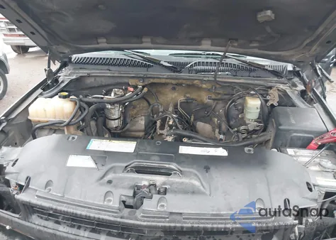 2001 Chevrolet Suburban 1500 Ls z USA, uszkodzony, nr VIN 3GNFK16T71G162398